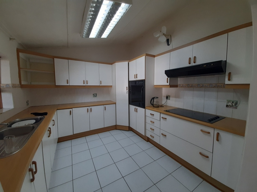 3 Bedroom Property for Sale in Cambridge West Eastern Cape